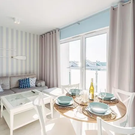 Comfortable 2-room Only 450 M From The Beach, Appartamento *