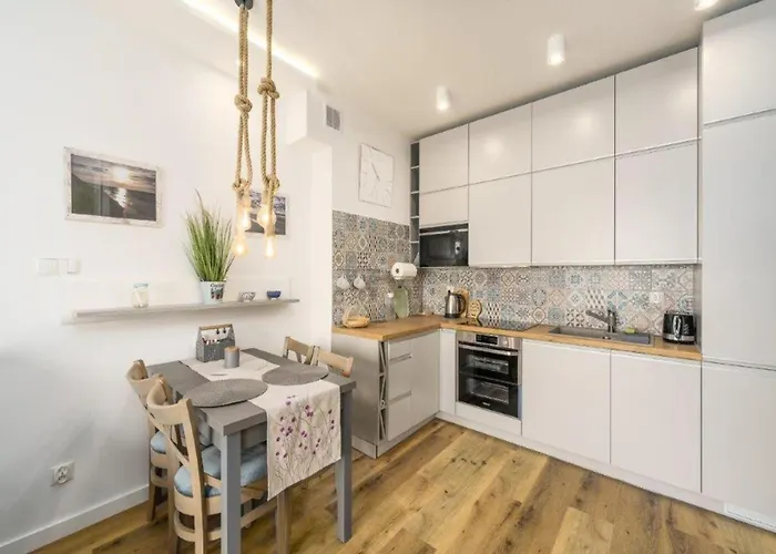 Comfortable 2-room Only 450 M From The Beach, Грзибово